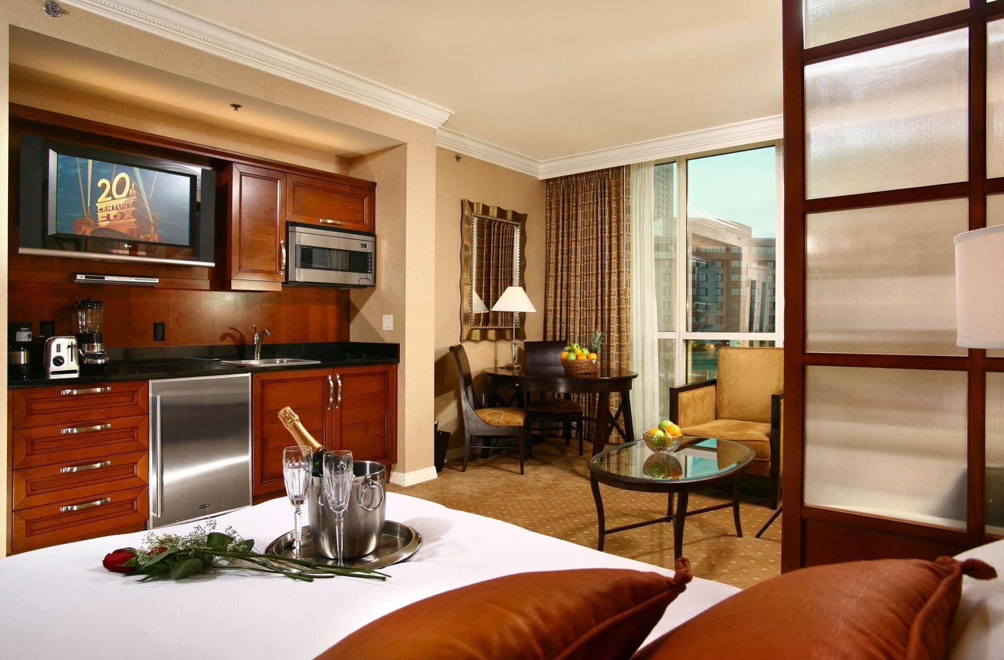Luxury Suites International At The Signature Las Vegas Extérieur photo