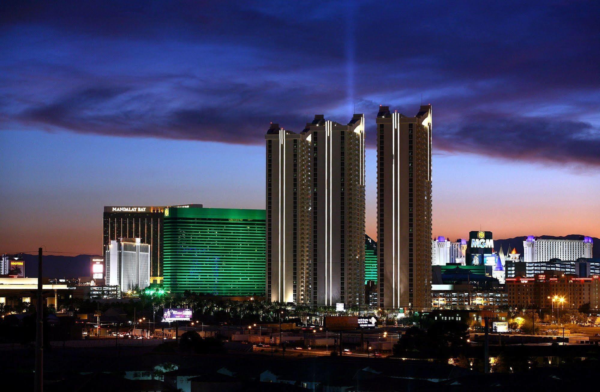 Luxury Suites International At The Signature Las Vegas Extérieur photo
